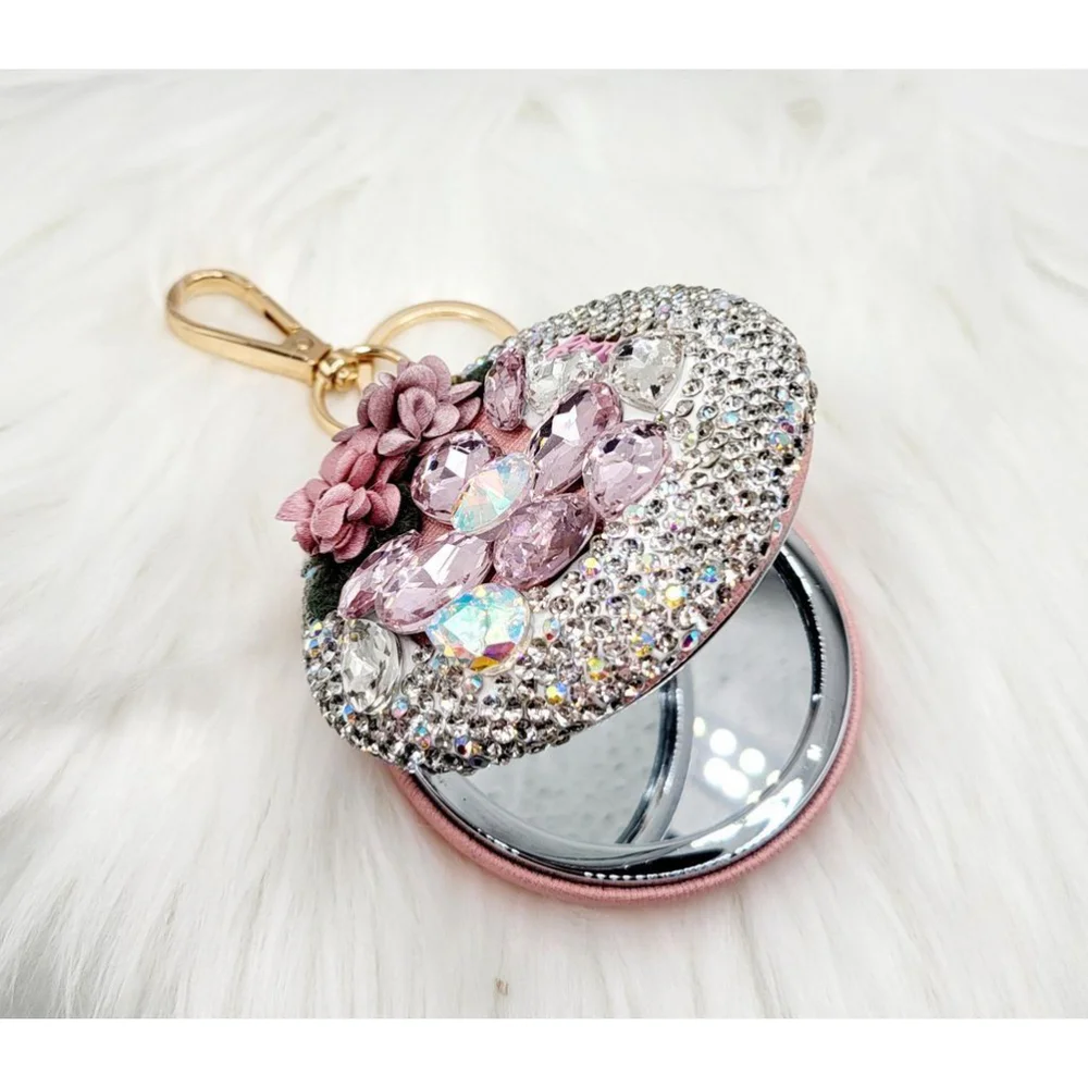 Rhinestone Mirror Compact Keychain - Picture 9 of 9